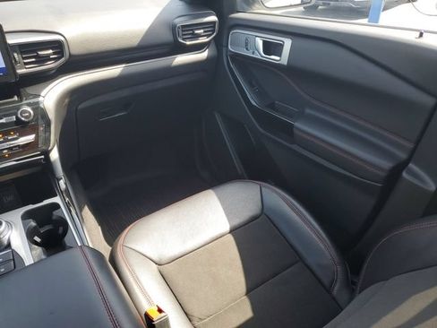 Used 2023 Ford Explorer ST-Line AWD/4WD image 23