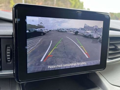 Used 2022 Ford Explorer XLT w/ Equipment Group 202A image 29