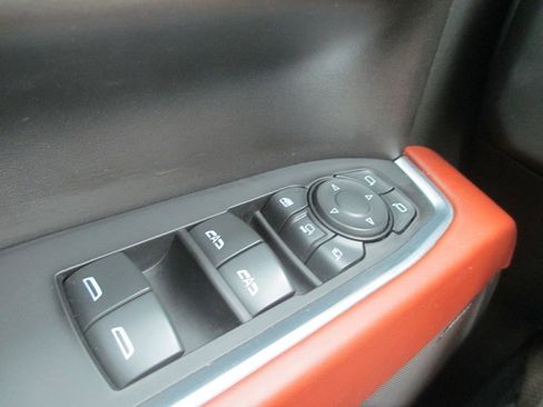 Used 2024 GMC Sierra 2500 Denali Ultimate image 32