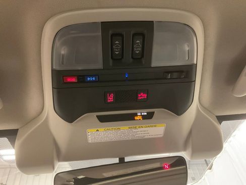 Used 2021 Subaru Crosstrek 2.5i Sport w/ Moonroof Package image 25