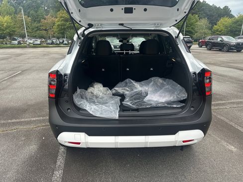 New 2026 Nissan Kicks SV image 18