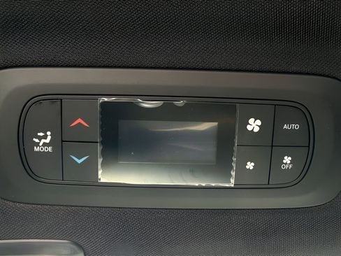 New 2026 Chrysler Pacifica Select image 30