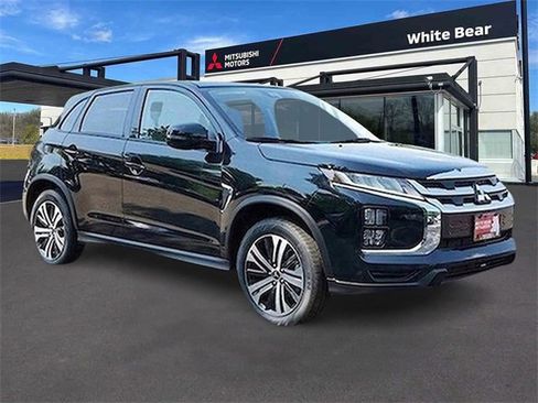 New 2025 Mitsubishi Outlander Sport SE image 1