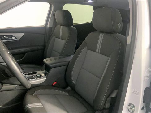 Used 2025 Chevrolet Blazer LT AWD/4WD image 22
