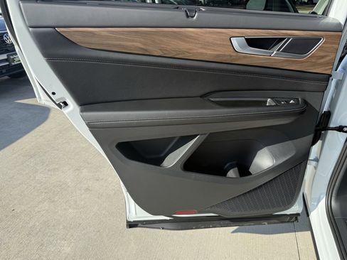 New 2026 Volkswagen Atlas SE image 23