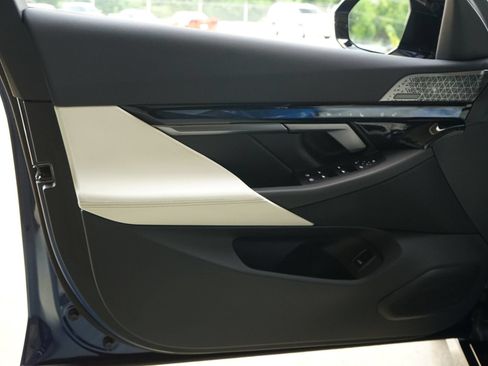 Used 2025 BMW i5 M60 AWD/4WD image 19