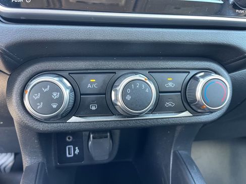 Used 2025 Nissan Versa S w/ S Plus Package image 12