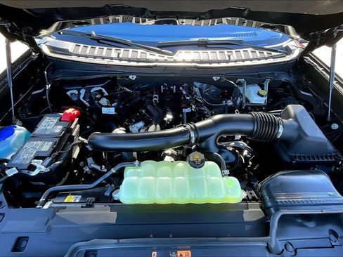 New 2025 Ford Expedition Active image 25