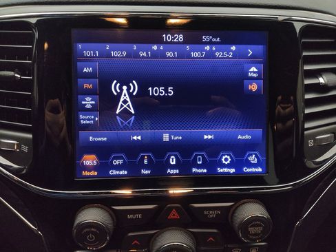 Used 2021 Jeep Grand Cherokee Limited image 25