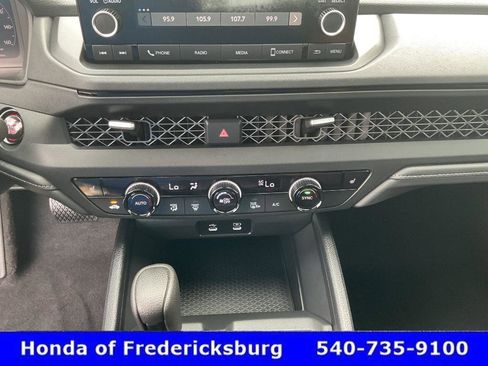 Used 2025 Honda Accord SE image 32