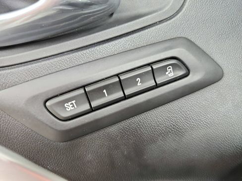 Used 2016 Chevrolet Camaro SS RWD image 21