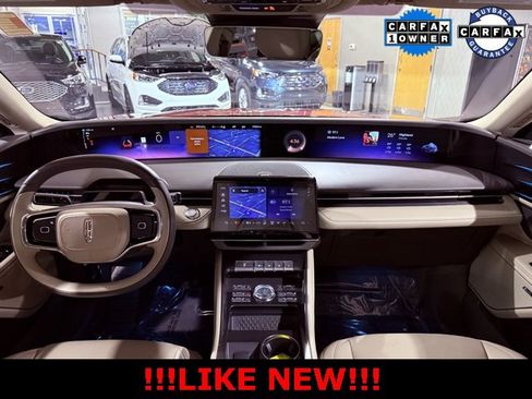 Used 2025 Lincoln Nautilus Premier w/ Equipment Group 102A image 17