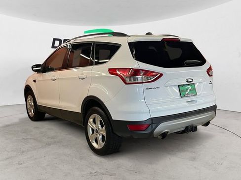 Used 2016 Ford Escape SE w/ Equipment Group 201A image 6