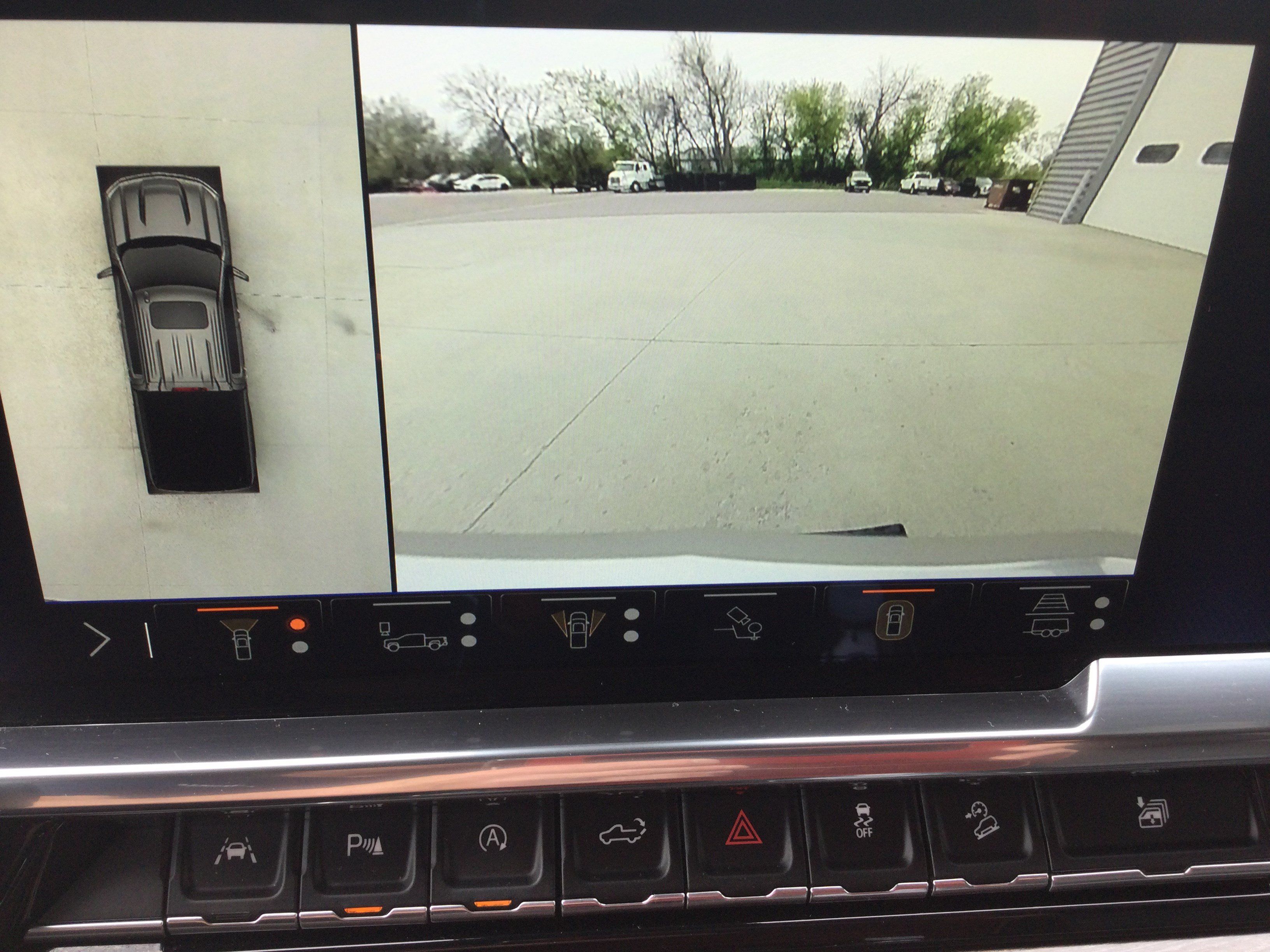 Used 2024 Chevrolet Silverado 1500 LTZ w/ LTZ Premium Package AWD/4WD image 26