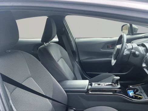 Used 2023 Toyota Prius LE image 30