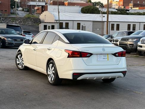 Used 2019 Nissan Altima 2.5 S FWD image 4