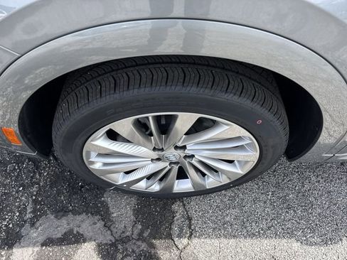 New 2026 Buick Envision Avenir image 10