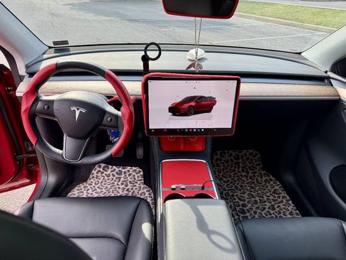 Used 2023 Tesla Model Y Long Range AWD/4WD image 11