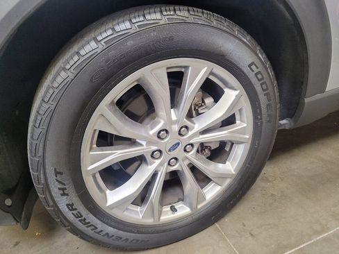 Used 2020 Ford Explorer Limited AWD/4WD image 31