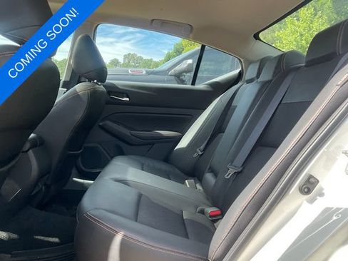 Used 2019 Nissan Altima 2.5 SR w/ SR Premium Package FWD image 2