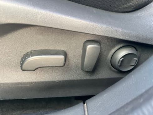 Used 2022 Subaru Outback Premium image 16