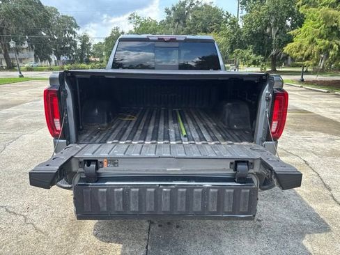 Used 2021 GMC Sierra 1500 AT4 w/ AT4 Value Package AWD/4WD image 4