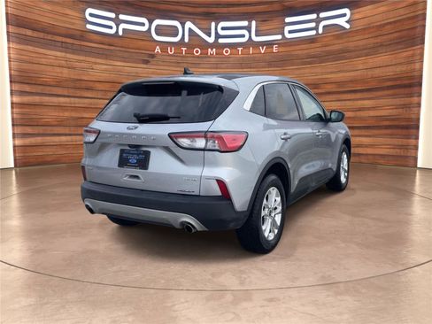 Used 2022 Ford Escape SE w/ Convenience Package image 9