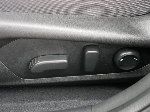 Used 2025 Subaru Crosstrek 2.0i Premium image 20