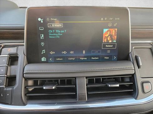 Used 2024 Chevrolet Suburban High Country w/ Advanced Technology Package image 12