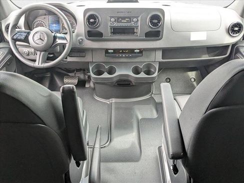 New 2025 Mercedes-Benz Sprinter 2500 image 13