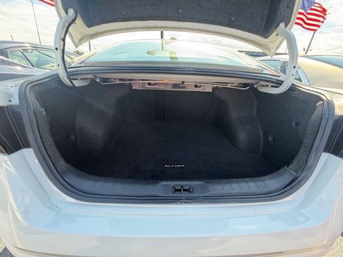 Used 2020 Nissan Altima 2.5 S FWD image 18