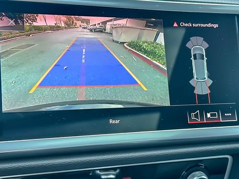 Used 2020 Audi Q3 2.0T Premium Plus w/ Premium Plus Package image 19