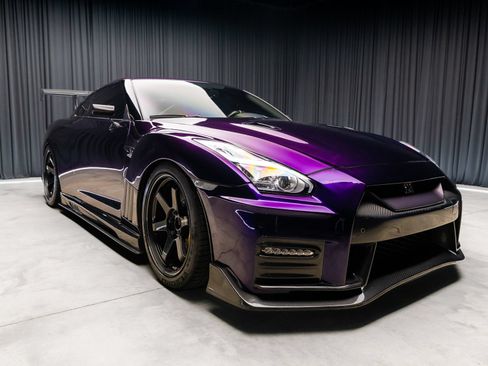Used 2023 Nissan GT-R Premium w/ Premium Interior Package AWD/4WD image 21