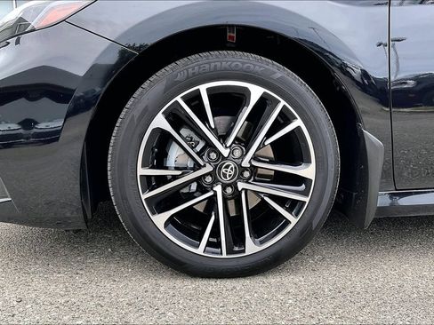 Certified 2025 Toyota Camry XLE FWD image 34