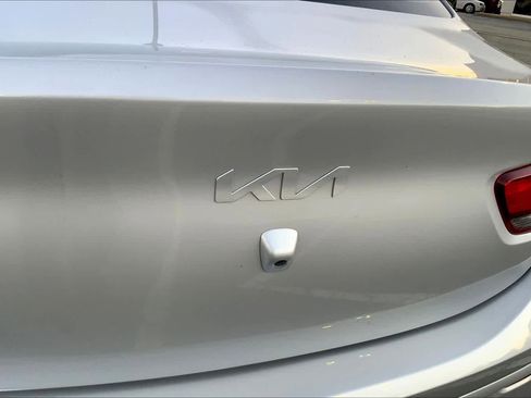 Used 2022 Kia Rio S image 9