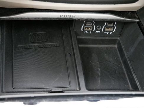 Used 2021 Chrysler Pacifica Limited w/ Premium & Safety Sphere Group AWD/4WD image 28