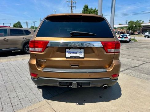Used 2011 Jeep Grand Cherokee 70th Anniversary AWD/4WD image 6