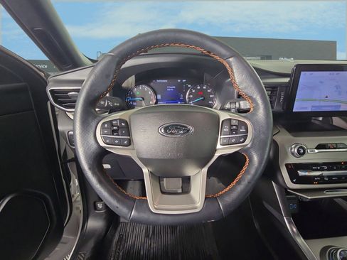 Used 2022 Ford Explorer Timberline w/ Timberline Technology Package image 13