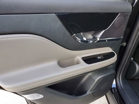 New 2026 Lincoln Corsair Grand Touring AWD/4WD image 9