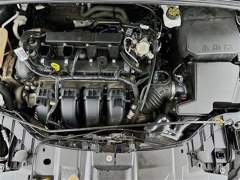 Used 2018 Ford Focus SEL image 30