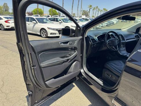 Used 2019 Ford Edge Titanium w/ Equipment Group 301A image 26