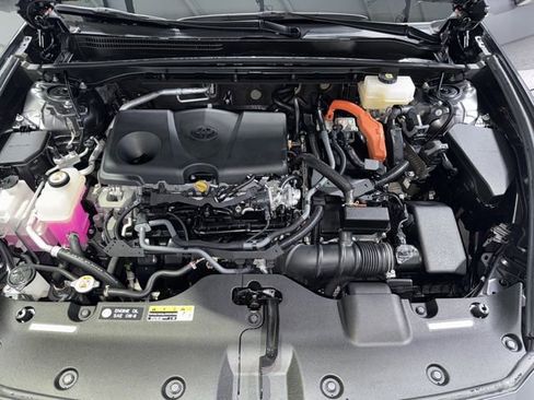 Used 2023 Toyota Crown XLE image 8