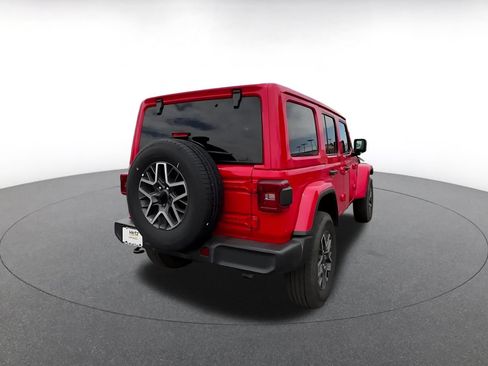 Used 2025 Jeep Wrangler Unlimited Sahara AWD/4WD image 14