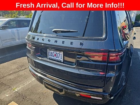 Used 2024 Jeep Wagoneer Series II AWD/4WD image 32