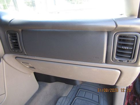 Used 2006 Chevrolet Avalanche Z71 w/ Sun And Sound Package AWD/4WD image 19