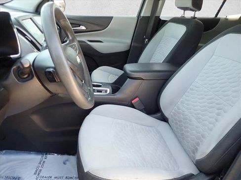 Used 2021 Chevrolet Equinox LS w/ LS Convenience Package AWD/4WD image 11