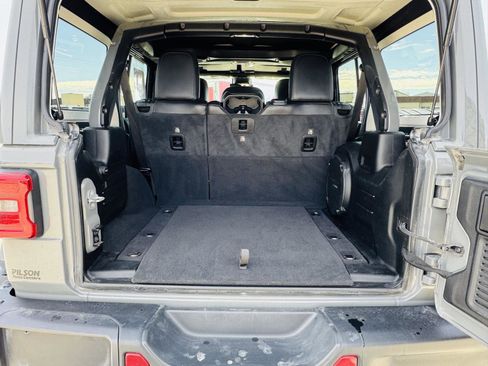 Used 2021 Jeep Wrangler Unlimited Rubicon w/ Trailer Tow Package image 27