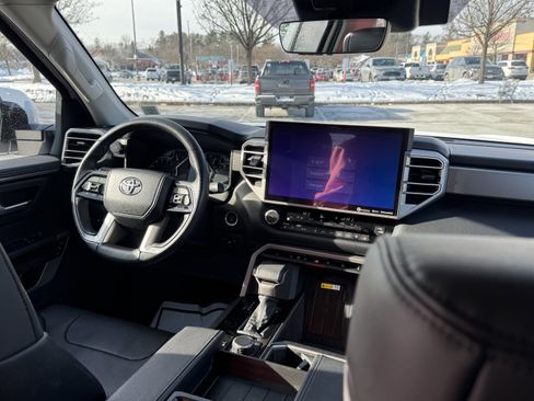 Used 2022 Toyota Tundra Limited image 15
