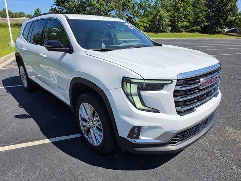 Used 2026 GMC Acadia Elevation w/ Elevation Premium Package FWD image 5
