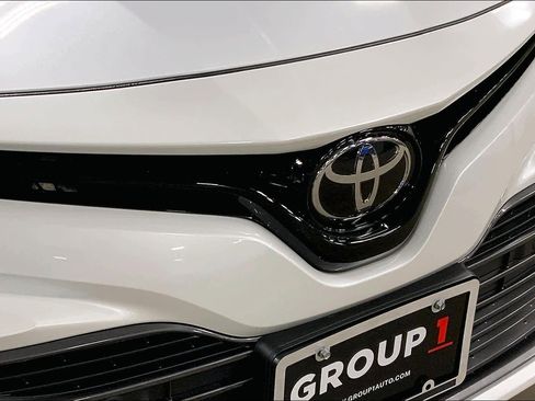 Used 2018 Toyota Camry XLE image 31